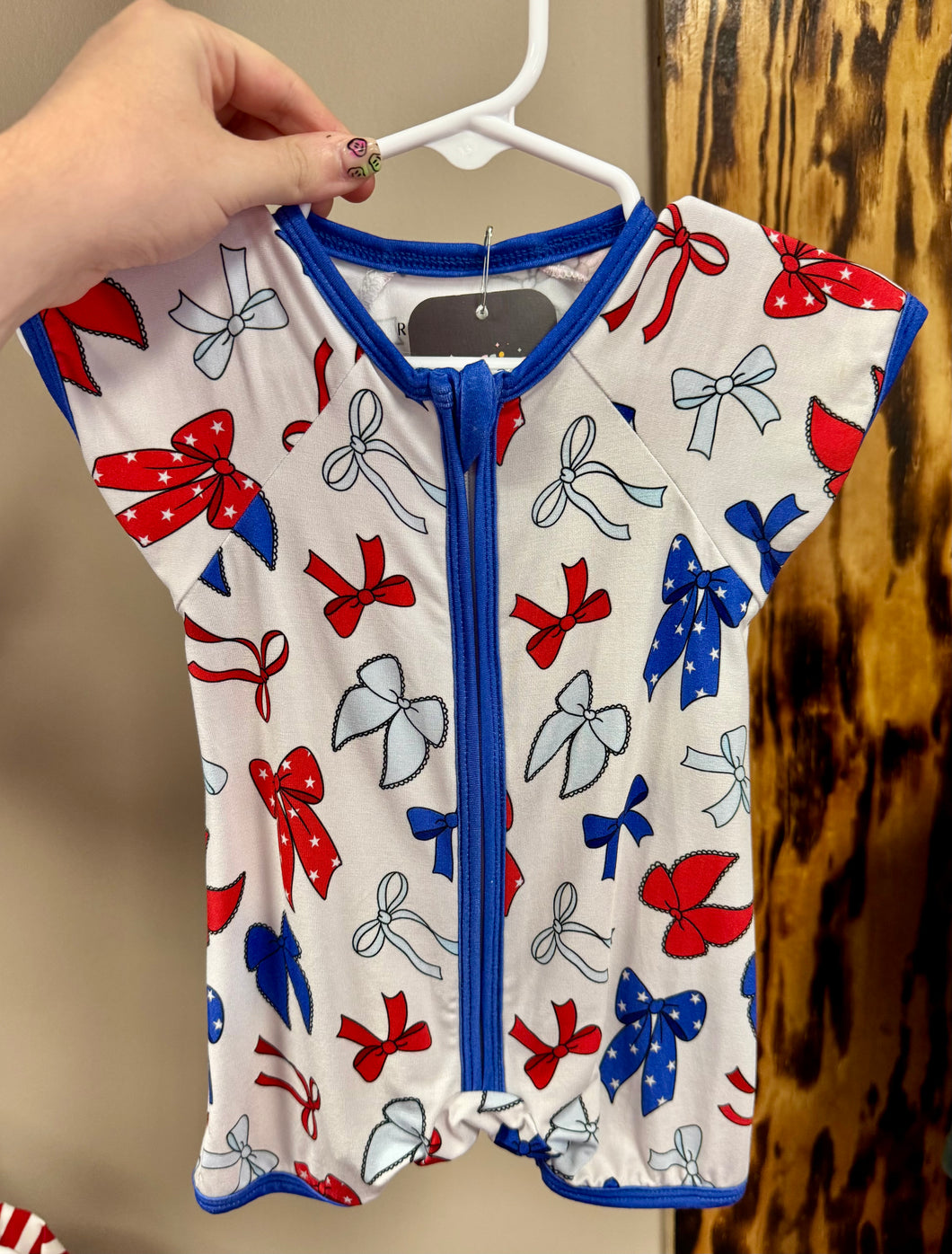 America Coquette Zippy