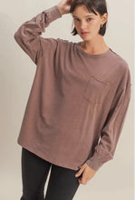 Load image into Gallery viewer, Oversized Long Sleeve Pocket Tee
