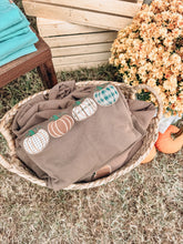 Load image into Gallery viewer, Applique Pumpkins Crew
