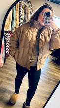Load image into Gallery viewer, Bow Quilted Jacket
