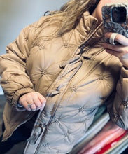 Load image into Gallery viewer, Bow Quilted Jacket
