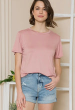 Load image into Gallery viewer, Basic Tee’s
